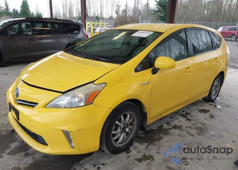2013 Toyota Prius V Three из США, поврежденный, VIN JTDZN3EU1D3288024